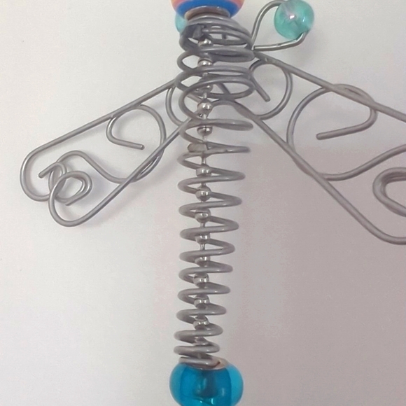 🆕️ Handcrafted Artisan Dragonfly Suncatcher with Blue Hued Glass Beads - Picture 11 of 17